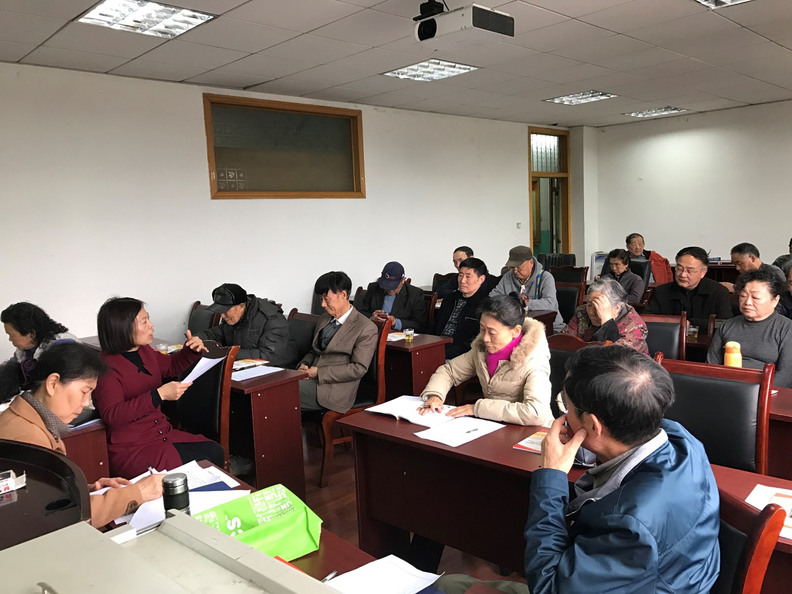 学院党委苏玉琼书记进行点评 学院党委苏玉琼书记进行点评